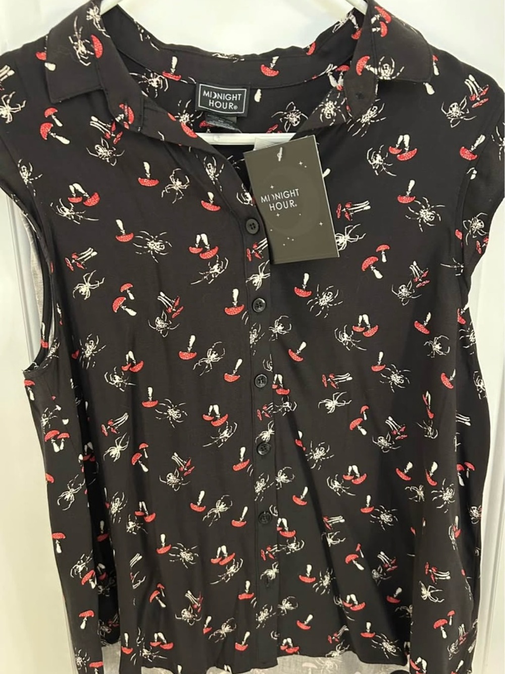NWT Midnight Hour spider and mushroom Sleeveless Top